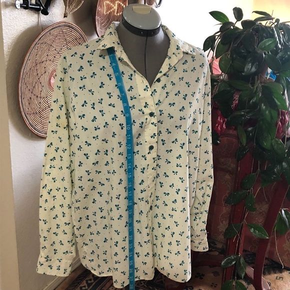 Vintage Button Down Top - Picture 3 of 6